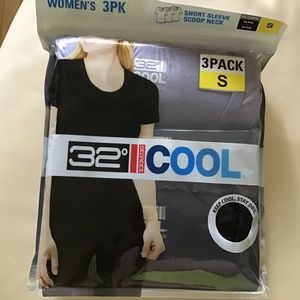 32 Degrees t shirts